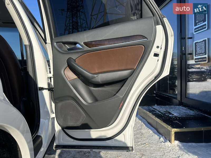 Позашляховик / Кросовер Audi Q3 2015 в Харкові