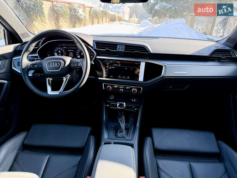 Позашляховик / Кросовер Audi Q3 2024 в Чернівцях