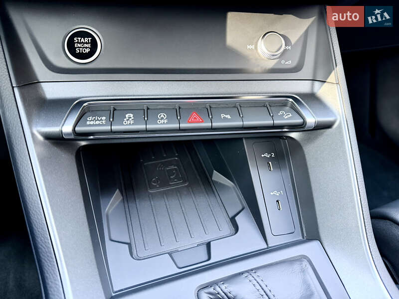 Позашляховик / Кросовер Audi Q3 2024 в Чернівцях