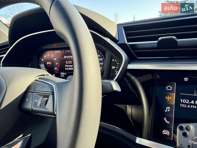 Позашляховик / Кросовер Audi Q3 2024 в Чернівцях