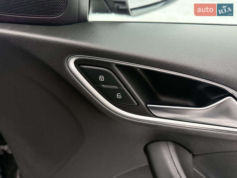 Позашляховик / Кросовер Audi Q3 2015 в Львові