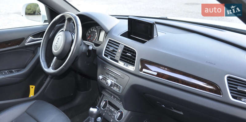 Позашляховик / Кросовер Audi Q3 2017 в Києві