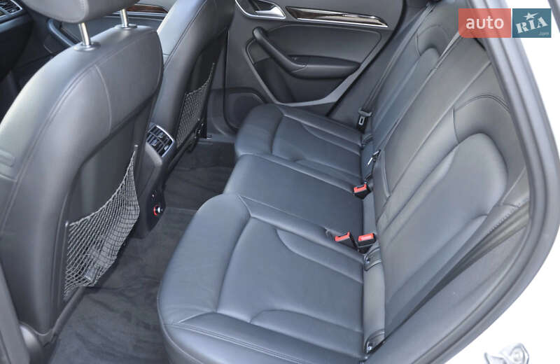 Позашляховик / Кросовер Audi Q3 2017 в Києві