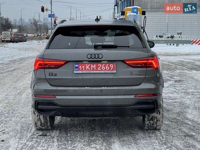 Внедорожник / Кроссовер Audi Q3 2024 в Киеве