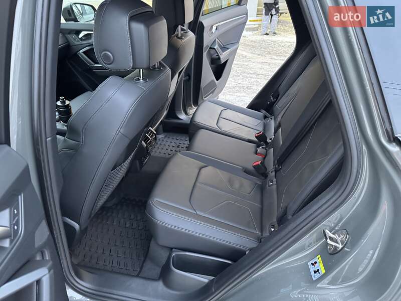 Внедорожник / Кроссовер Audi Q3 2024 в Киеве