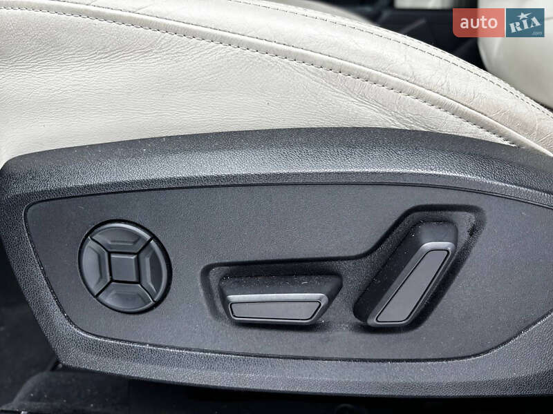 Позашляховик / Кросовер Audi Q3 2019 в Стрию