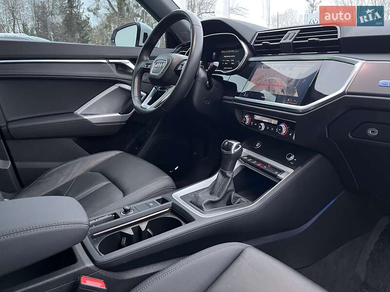 Позашляховик / Кросовер Audi Q3 2021 в Житомирі