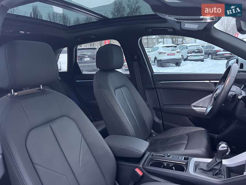 Позашляховик / Кросовер Audi Q3 2021 в Житомирі
