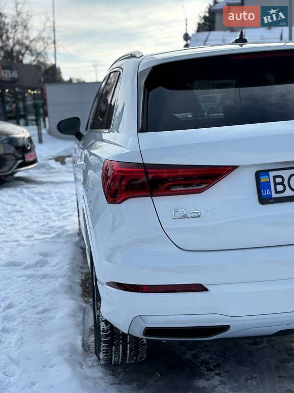 Позашляховик / Кросовер Audi Q3 2020 в Стрию