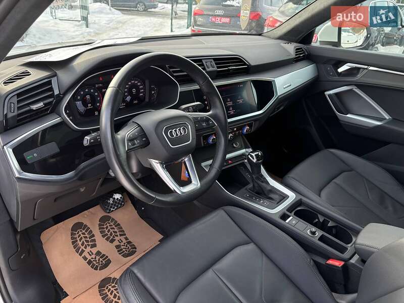 Позашляховик / Кросовер Audi Q3 2020 в Стрию