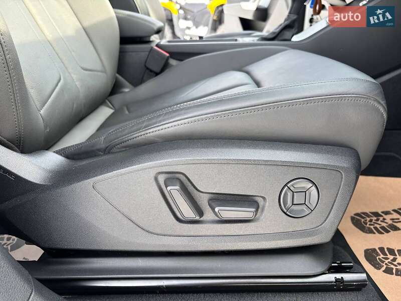 Позашляховик / Кросовер Audi Q3 2020 в Стрию