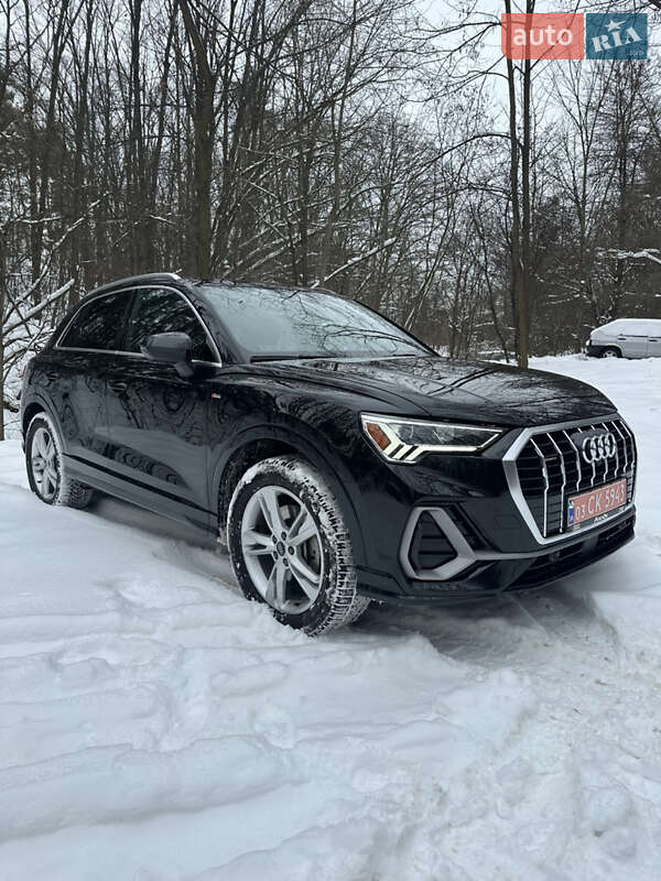 Позашляховик / Кросовер Audi Q3 2023 в Києві фото 11 Позашляховик / Кросовер Audi Q3 2023 в Києві
