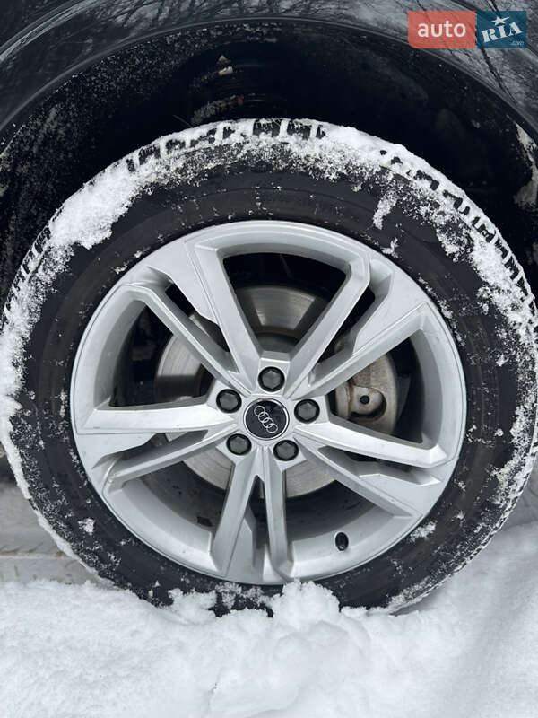 Позашляховик / Кросовер Audi Q3 2023 в Києві фото 32 Позашляховик / Кросовер Audi Q3 2023 в Києві