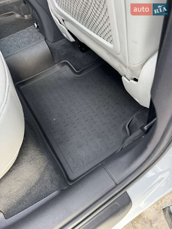 Позашляховик / Кросовер Audi Q3 2015 в Львові