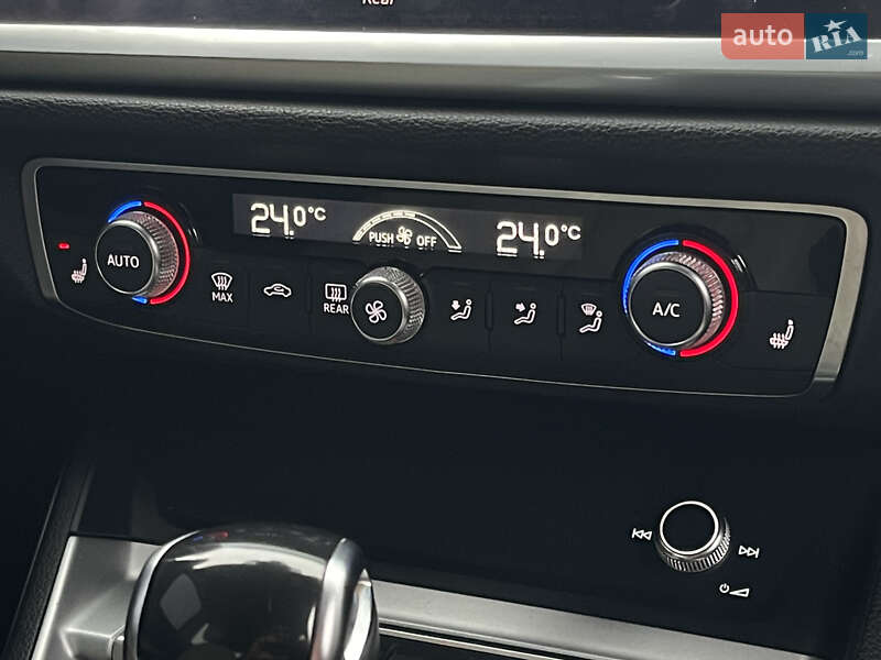 Позашляховик / Кросовер Audi Q3 2019 в Києві