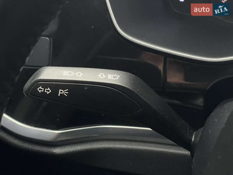 Позашляховик / Кросовер Audi Q3 2019 в Києві