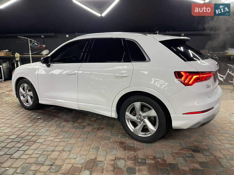 Позашляховик / Кросовер Audi Q3 2019 в Луцьку