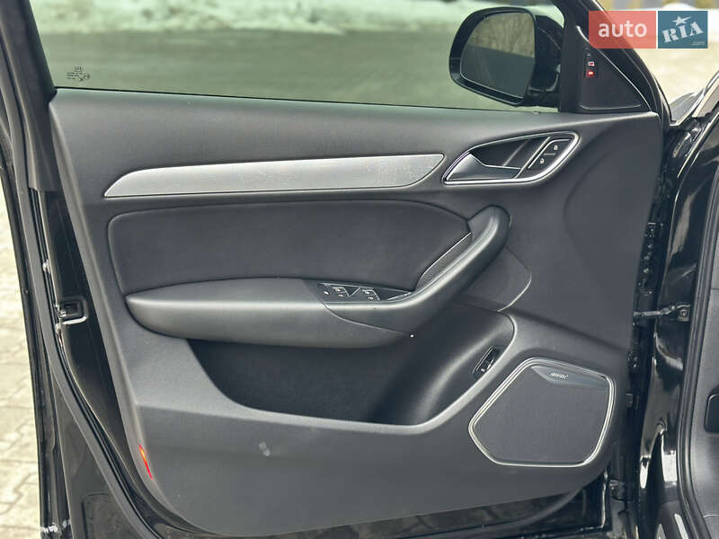 Позашляховик / Кросовер Audi Q3 2016 в Дубні