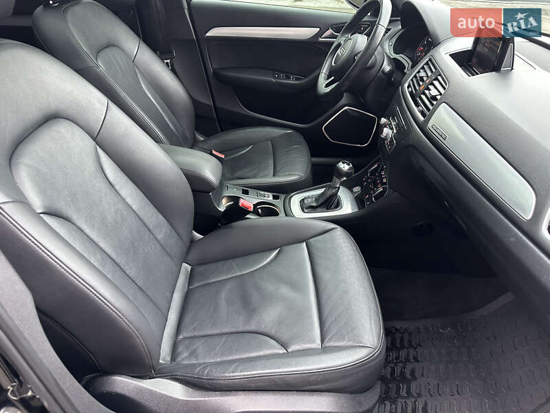 Позашляховик / Кросовер Audi Q3 2016 в Дубні