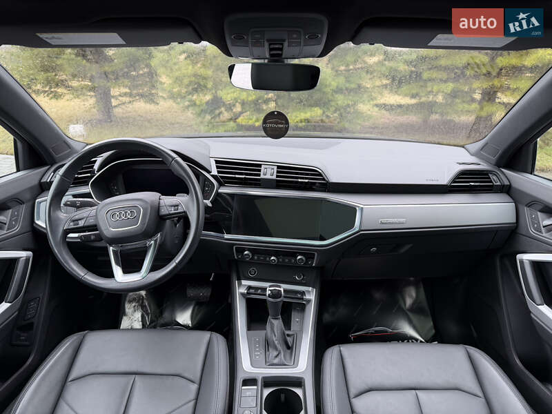 Позашляховик / Кросовер Audi Q3 2023 в Одесі