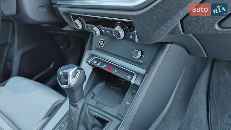 Внедорожник / Кроссовер Audi Q3 2024 в Хмельницком фото 30 Внедорожник / Кроссовер Audi Q3 2024 в Хмельницком