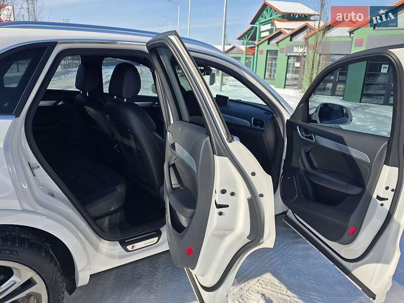 Позашляховик / Кросовер Audi Q3 2016 в Ірпені