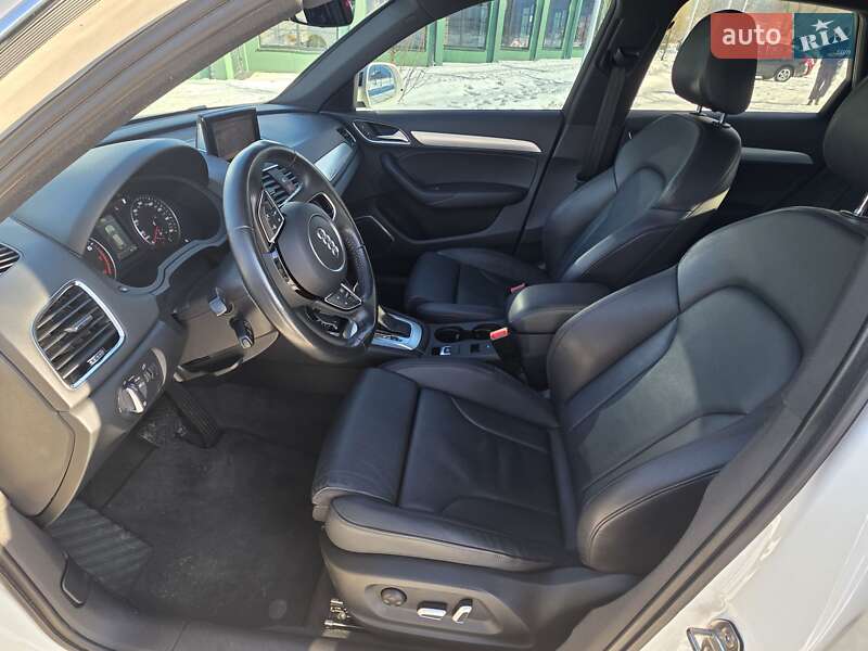 Позашляховик / Кросовер Audi Q3 2016 в Ірпені