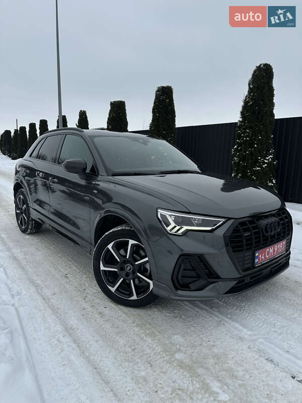 Позашляховик / Кросовер Audi Q3 2024 в Тернополі