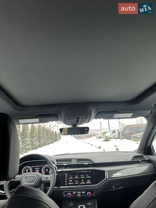 Позашляховик / Кросовер Audi Q3 2024 в Тернополі