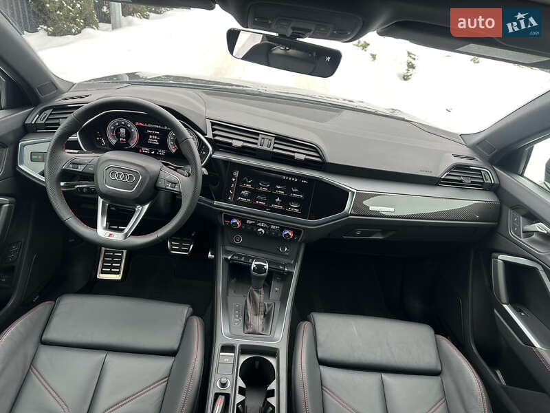 Позашляховик / Кросовер Audi Q3 2024 в Тернополі