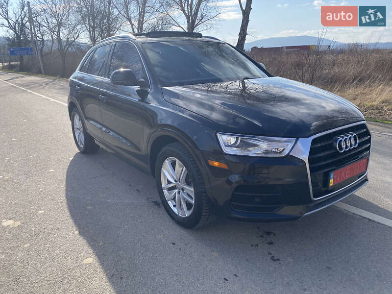Позашляховик / Кросовер Audi Q3 2016 в Хусті
