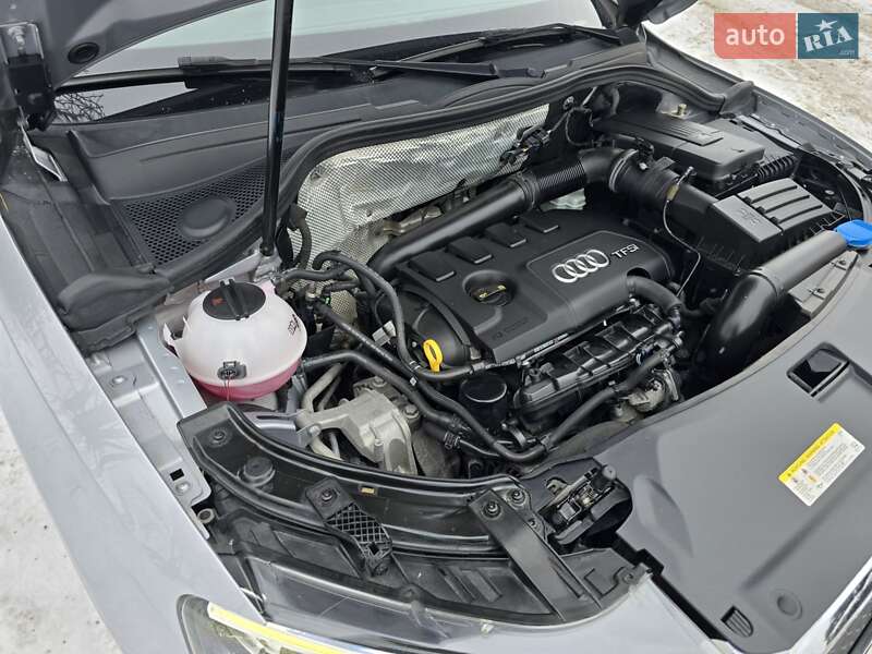 Позашляховик / Кросовер Audi Q3 2014 в Києві