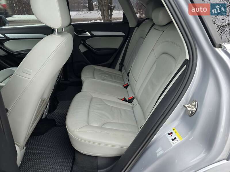 Позашляховик / Кросовер Audi Q3 2014 в Києві