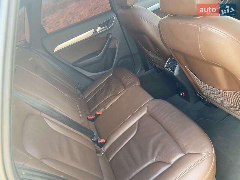 Позашляховик / Кросовер Audi Q3 2016 в Хусті