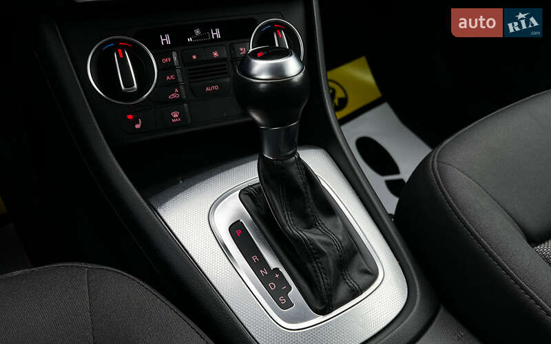 Внедорожник / Кроссовер Audi Q3 2016 в Львове