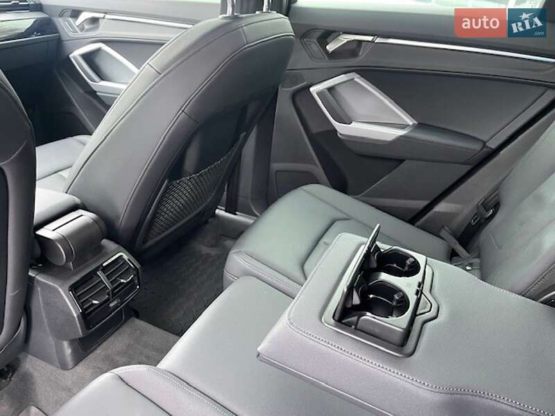 Внедорожник / Кроссовер Audi Q3 2025 в Киеве фото 61 Внедорожник / Кроссовер Audi Q3 2025 в Киеве