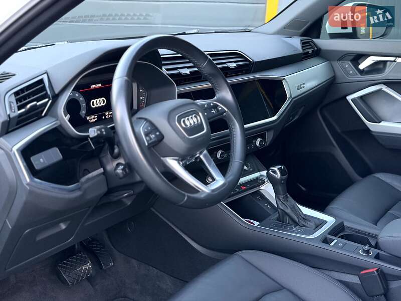 Внедорожник / Кроссовер Audi Q3 2020 в Львове