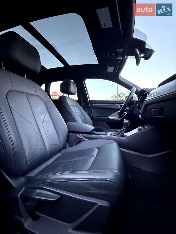 Внедорожник / Кроссовер Audi Q3 2020 в Львове