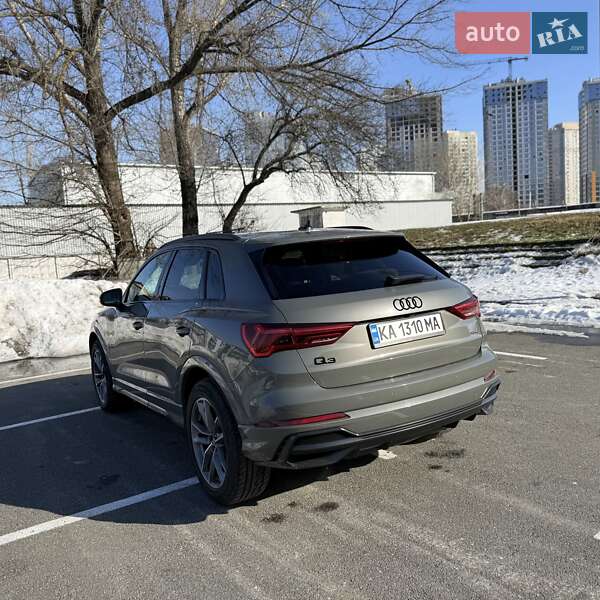 Внедорожник / Кроссовер Audi Q3 2021 в Киеве