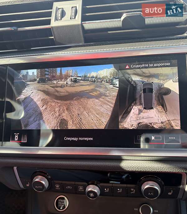 Внедорожник / Кроссовер Audi Q3 2021 в Киеве