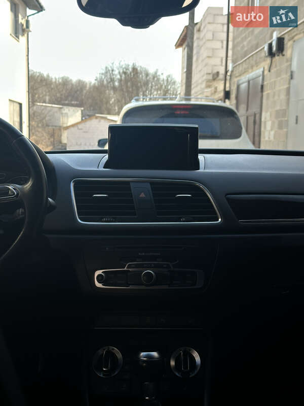 Позашляховик / Кросовер Audi Q3 2015 в Житомирі фото 7 Позашляховик / Кросовер Audi Q3 2015 в Житомирі