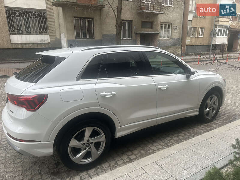Позашляховик / Кросовер Audi Q3 2020 в Львові