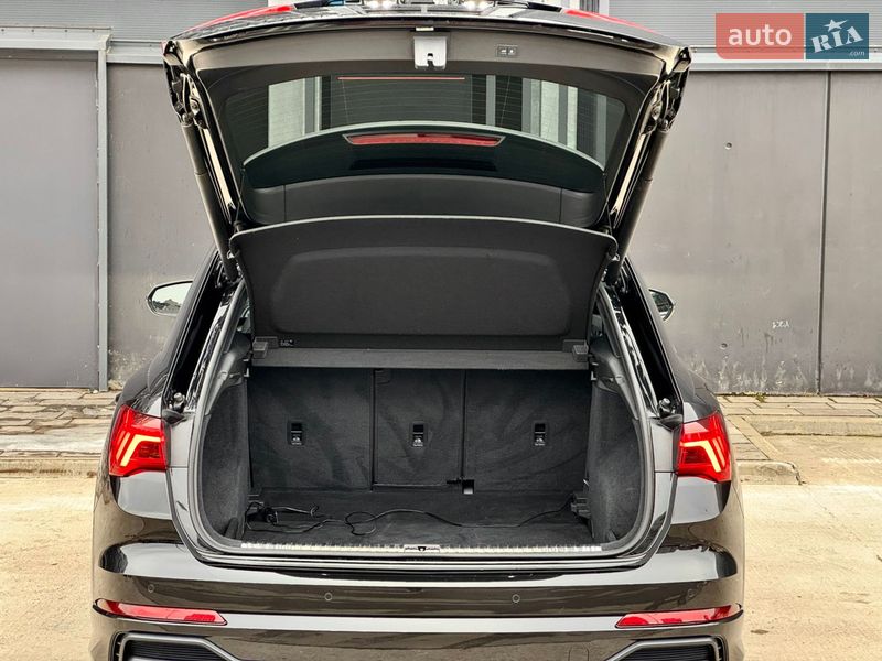 Позашляховик / Кросовер Audi Q3 2020 в Києві