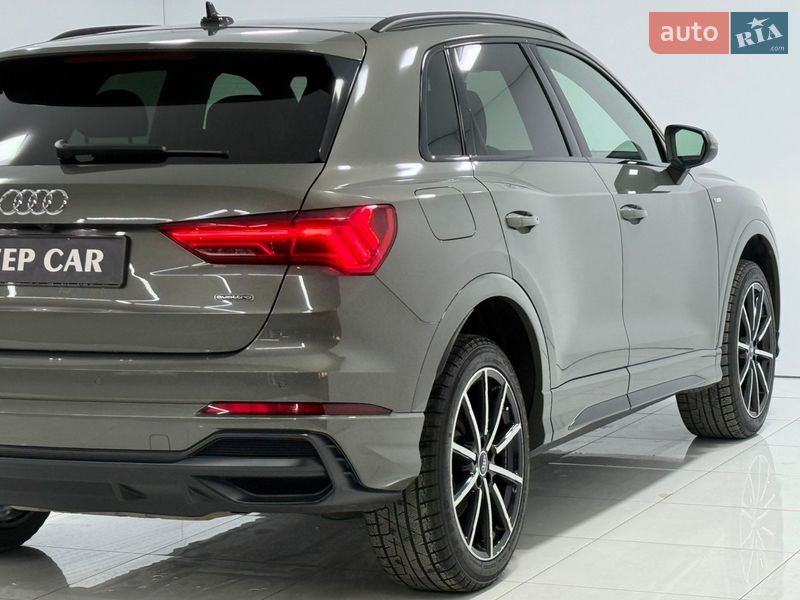 Позашляховик / Кросовер Audi Q3 2020 в Одесі