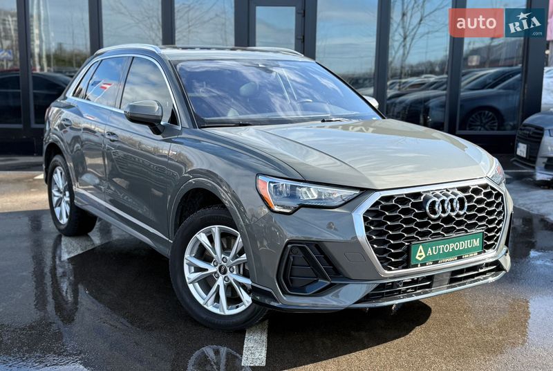 Позашляховик / Кросовер Audi Q3 2020 в Києві