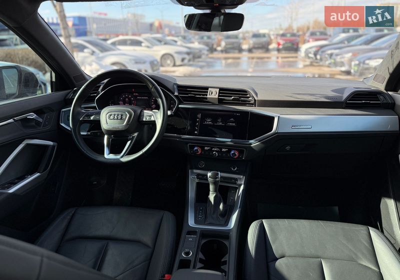 Позашляховик / Кросовер Audi Q3 2020 в Києві