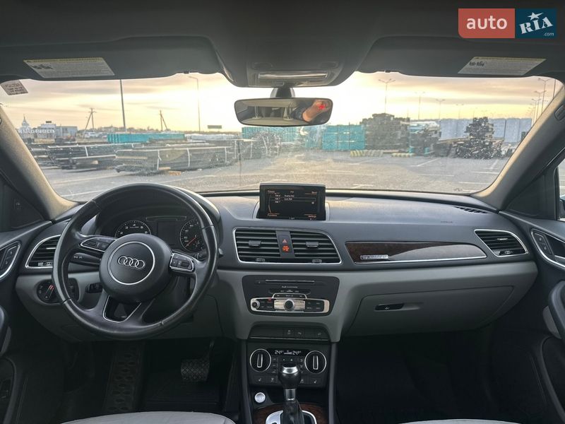 Внедорожник / Кроссовер Audi Q3 2016 в Львове