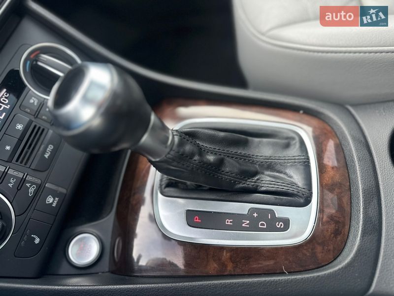 Внедорожник / Кроссовер Audi Q3 2016 в Львове