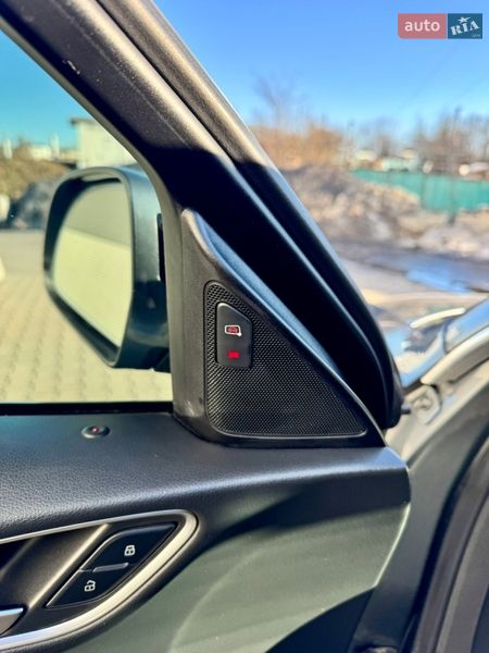 Внедорожник / Кроссовер Audi Q3 2016 в Киеве