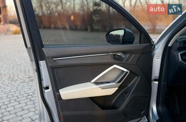 Позашляховик / Кросовер Audi Q3 2020 в Тернополі
